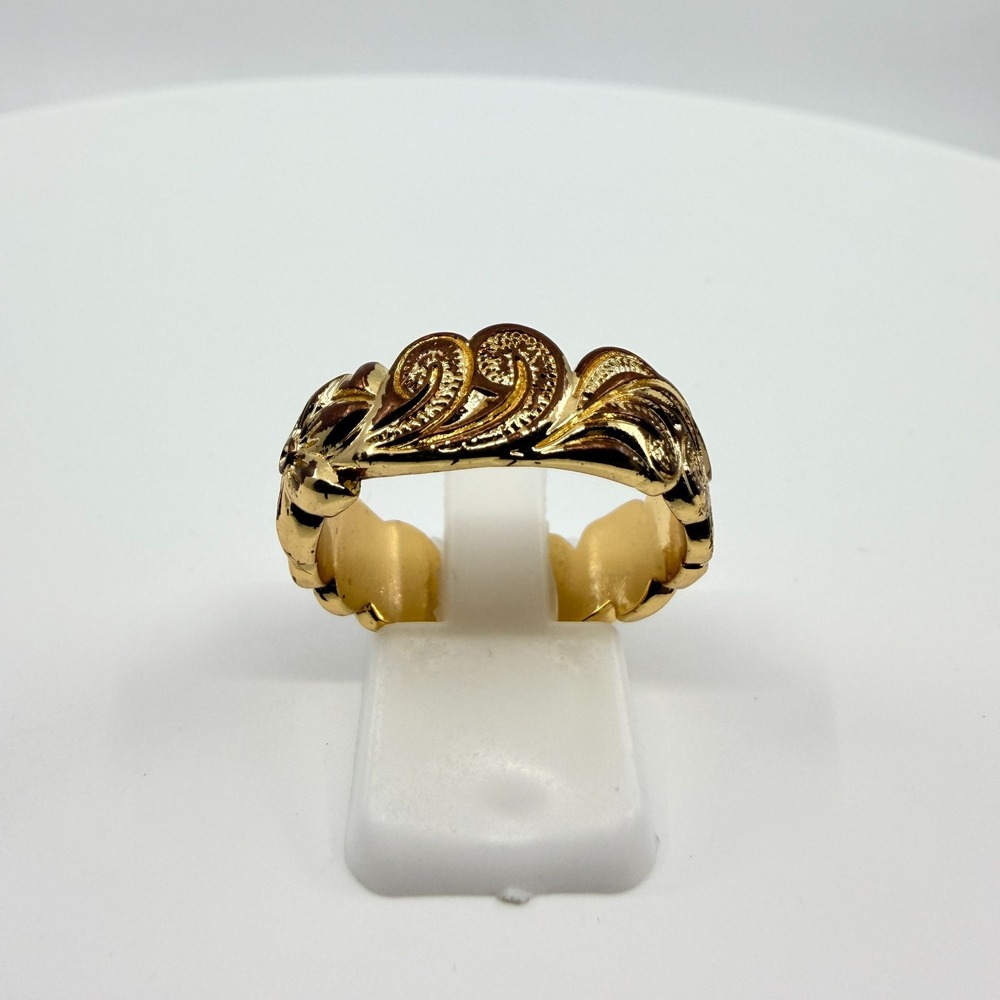 Vintage Gold Tone Etched Paisley Swirl Statement Ring Size 9 Retro Classic